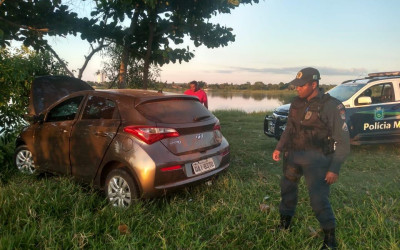 Ladrão furta veículo, cheira cocaína leva para-choque 
