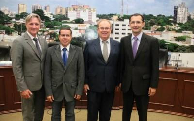 Vereadores presos serão indenizados por serem chamados de ‘traíras’ em outdoor
