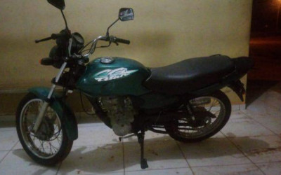 Polícia Militar encontra motocicleta furtada em terreno baldio em Três Lagoas 