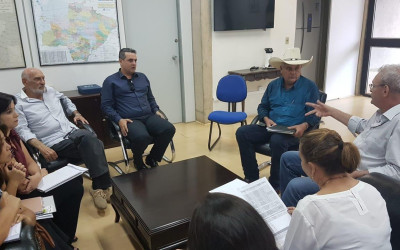 Melhorias no Sistema de Saúde de Três Lagoas são discutidas na Capital