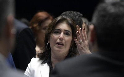 Simone avalia deixar o MDB  após ameaças de Renan