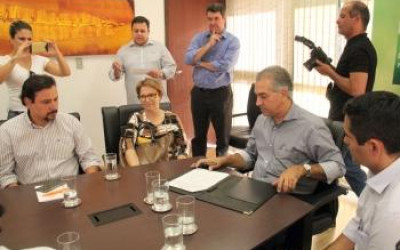 Azambuja sanciona Programa de Desligamento Voluntário