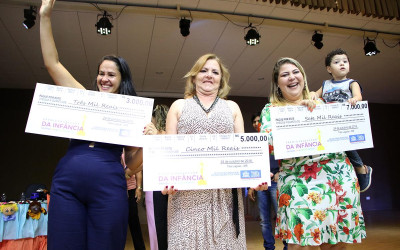 Estão abertas as inscrições para o 2º Prêmio Professor da Infância 2019