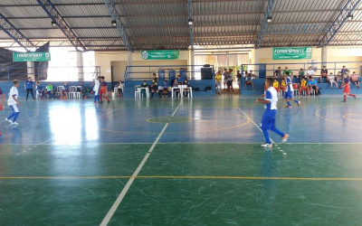 Jogos Escolares da Juventude definem campeões de futsal nesta segunda-feira
