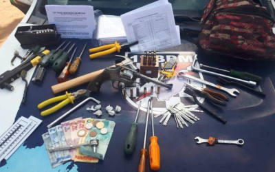 PM recupera moto roubada e prende envolvido em roubos