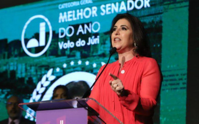 Simone Tebet é eleita melhor senadora do ano pelos jurados
