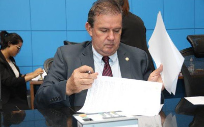 Projeto de Eduardo Rocha que cria o Dia de Combate à Mortalidade Materna é aprovado em 2ª votação