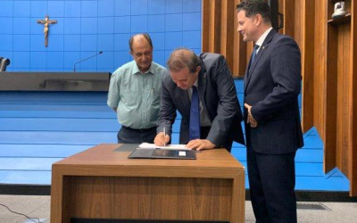 Deputado Eduardo Rocha é empossado em nova Frente Parlamentar, de Suinocultura