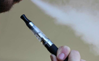 Cigarro eletrônico causa lesão pulmonar, segundo estudos