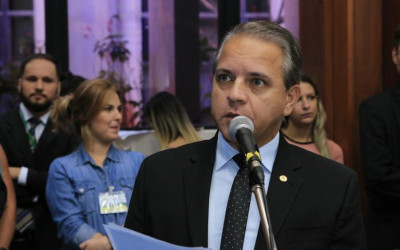 Sofrendo há anos, moradores de Paranhos e Sete Quedas recorrem a Coronel David por asfalto na região