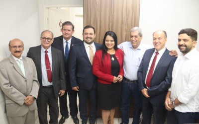 Após articulação de Eduardo Rocha, vereadora Dharleng Campos aceita convite para se filiar no MDB