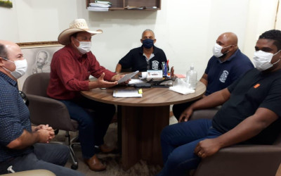 Prefeito de Três Lagoas recebe Sindicato dos Trabalhadores no Transporte Rodoviário da Região em seu gabinete