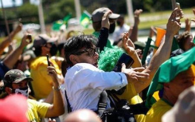 Estado democrático de direito é ameaçado em plena pandemia