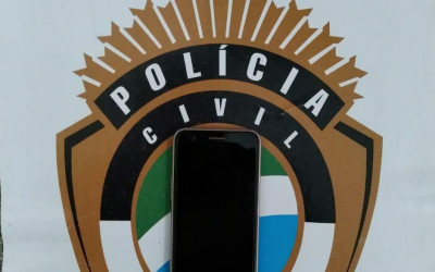 Homem que estava com celular furtado disse que achou aparelho