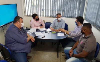Secretário de administração recebe vereadores para tratar sobre candidatos do Processo Seletivo considerados inaptos temporários