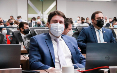 Planos de saúde deverão autorizar exame RT-PCR de forma imediata