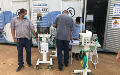 SENAI inicia entrega de respiradores hospitalares reparados para a SES