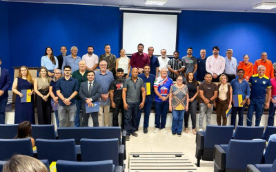 Prefeitura de Três Lagoas empossa novos membros de conselhos municipais em cerimônia na Câmara