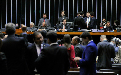 Oposição protocola novo pedido de impeachment de Temer; já existem oito
