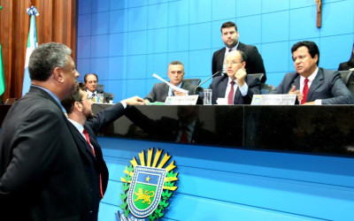 Assembleia cria comissão para apurar denúncia contra o Governador Azambuja