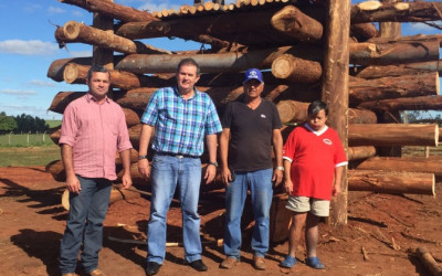 Em Jateí, deputado Eduardo Rocha prestigia construção da maior fogueira do Brasil