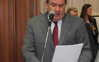 Deputado estadual Eduardo Rocha solicita viaturas de polícia para o município