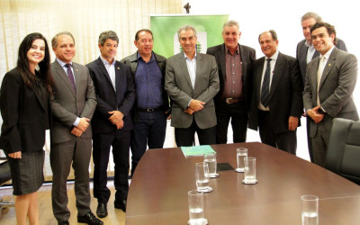 Prefeitura de Três Lagoas assina convênio com Detran para sinalização de ruas da cidade