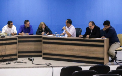 Secretário e diretor prestam depoimento à Comissão de Inquérito da Câmara