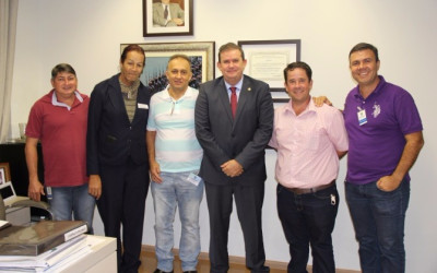 Vereadores de Paranaíba visitam gabinete do deputado Eduardo Rocha
