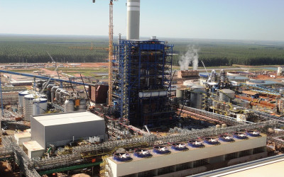 Nova fábrica de celulose da Fibria realiza 1ª queima de combustível na caldeira