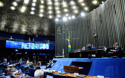 Senado deve concluir votação da reforma trabalhista na terça