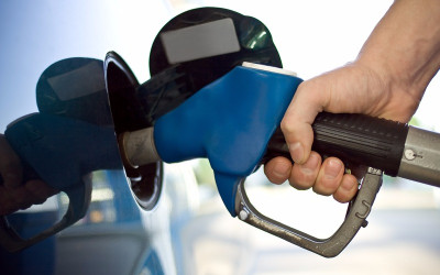 Litro da gasolina pode passar de R$ 4,70 com reajuste de PIS/Cofins
