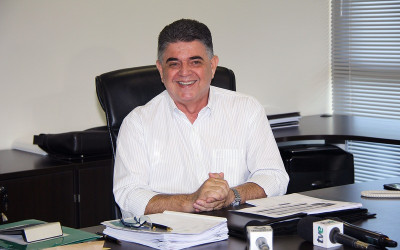 Denunciado à Justiça por improbidade, secretário de Fazenda sai em férias 