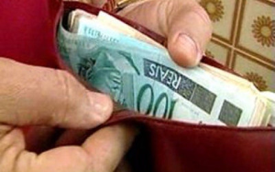 Aposentados começam a receber 1ª parcela do 13º a partir de agosto