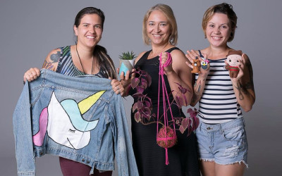 Jornalistas se expressam pelo artesanato e aguardam Festa do Folclore com ansiedade