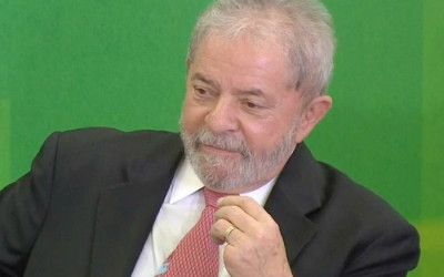 Em depoimento, Lula diz que é vítima de  'massacre'