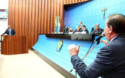 Eduardo Rocha e João Grandão criticam redução de recursos para Assistência Social