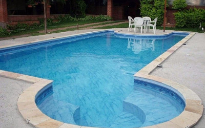 Neto encontra avó afogada na piscina de casa 