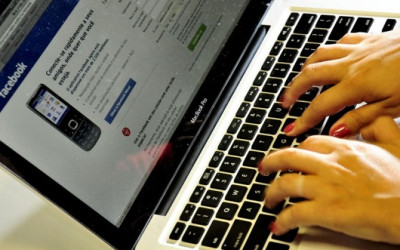 Universitário é acusado de estuprar adolescente que conheceu no facebook