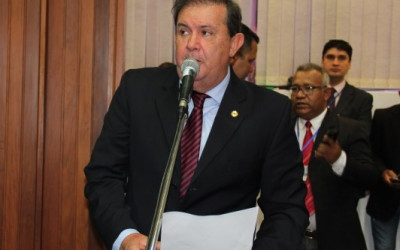 Eduardo Rocha solicita reforma da Escola Estadual de Paranaíba