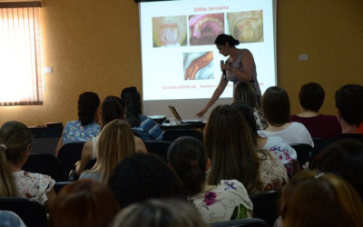 Capacitação sobre acidentes com material biológico teve 125 profissionais