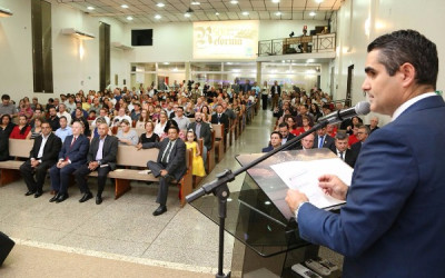 Em sessão solene, Herculano destaca papel das igrejas evangélicas