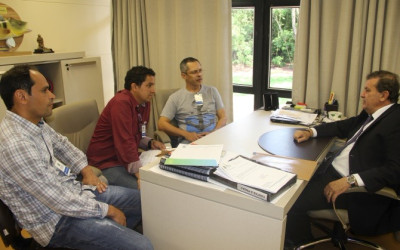 Vereadores de Bataguassu visitam Eduardo Rocha para solicitar agenda com Energisa