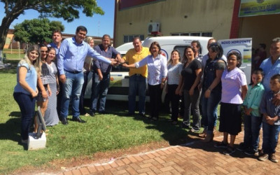 Deputado Eduardo Rocha entrega ambulância para prefeitura de Novo Horizonte do Sul