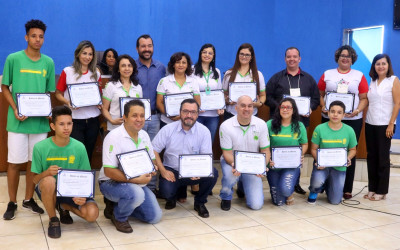 Estudantes e professores são homenageados em duas solenidades na Câmara