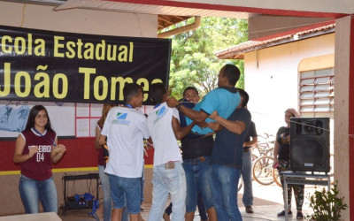 Vencedores dos JETs 2016-2017 recebem premiações nas escolas