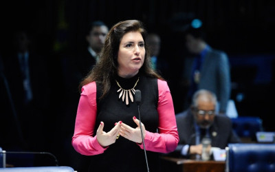 Simone Tebet é relatora do projeto que restringe a saída temporária de presidiários das cadeias