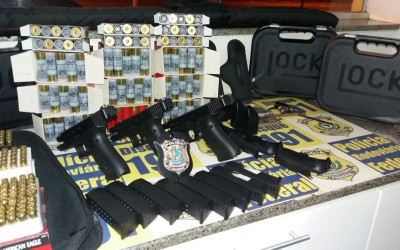 Oficiais da Marinha são presos em MS por tráfico internacional de armas