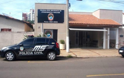 Homem espanca mulher com cabo de vassoura no Novo Oeste e acaba preso