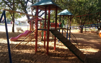 Administração retira brinquedos da Lagoa Maior para evitar acidentes durante o período de manutenção